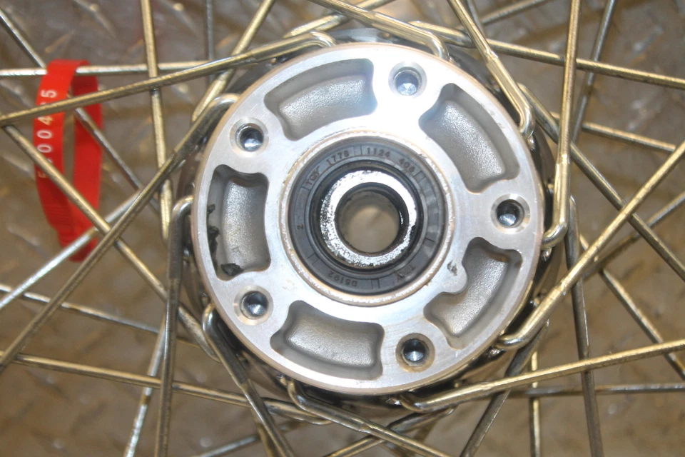 1998 HARLEY-DAVIDSON ELECTRA GLIDE CLASSIC EFI FLHTCI FRONT WHEEL RIM - Image 4 of 4