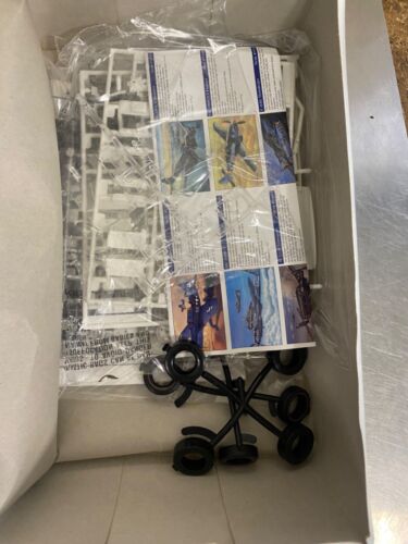 Revell Pro Modeler Vintage 1969 Dodge Daytona Charger Model Kit #855946 1/25 - Picture 5 of 7