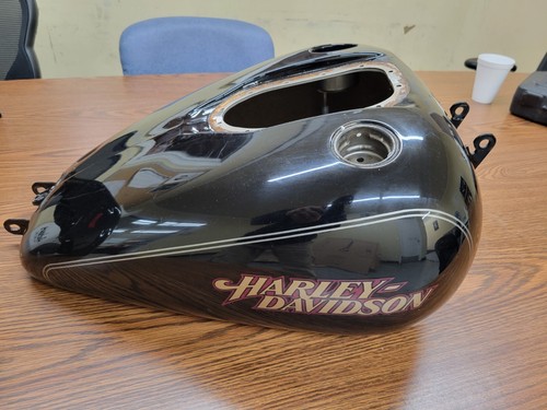 2005 Harley Davidson Low rider Gas Tank - Picture 6 of 8