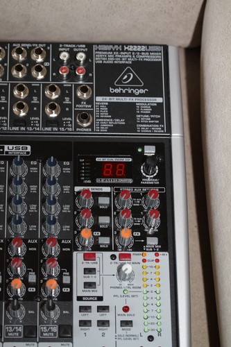 Behringer Xenyx X2222USB Mixer Mixer Mixer - Foto 10 di 15