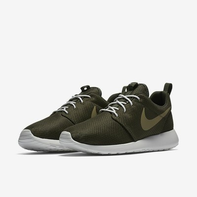 nike roshe run khaki