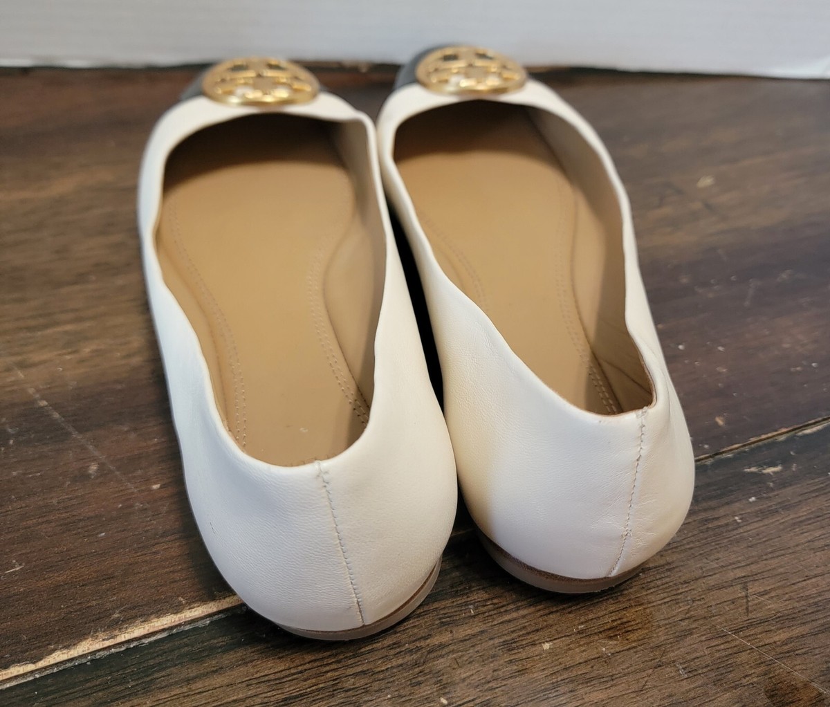 Tory Burch Womens Chelsea Cap Toe Ballet Flats Cream & Black