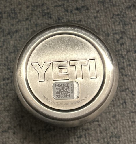 YETI RAMBLER Silver Colster 12 oz. Can Beer Soda Cooler Koozie STAINLESS-EUC FS - Picture 3 of 5