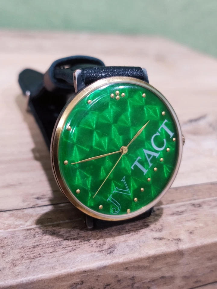  Reloj Pulsera Mecánico Soviético Vintage URSS Hombre Delgado. Foto 4 de 4