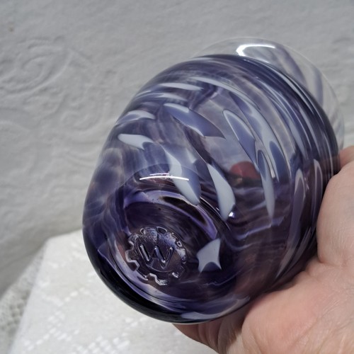 Purple Swirl Art Glass Vase "W" Imprinted On Bottom Quality Piece ! - Picture 2 of 7