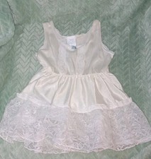 VINTAGE Girls Full Dress Slip White Nylon Petticoat Lace Size 5 crinoline hem