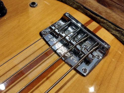 YAMAHA BB 1200 / Bajo eléctrico con HC original hecho en Japón - Imagen 11 de 15