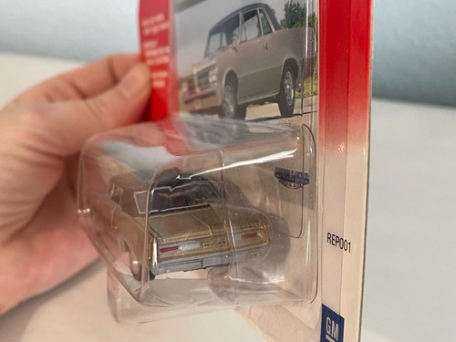 Pontiac GTO 2001 Johnny Lightning Muscle Cars EE. UU. 1964 tostado NUEVO - Imagen 6 de 11