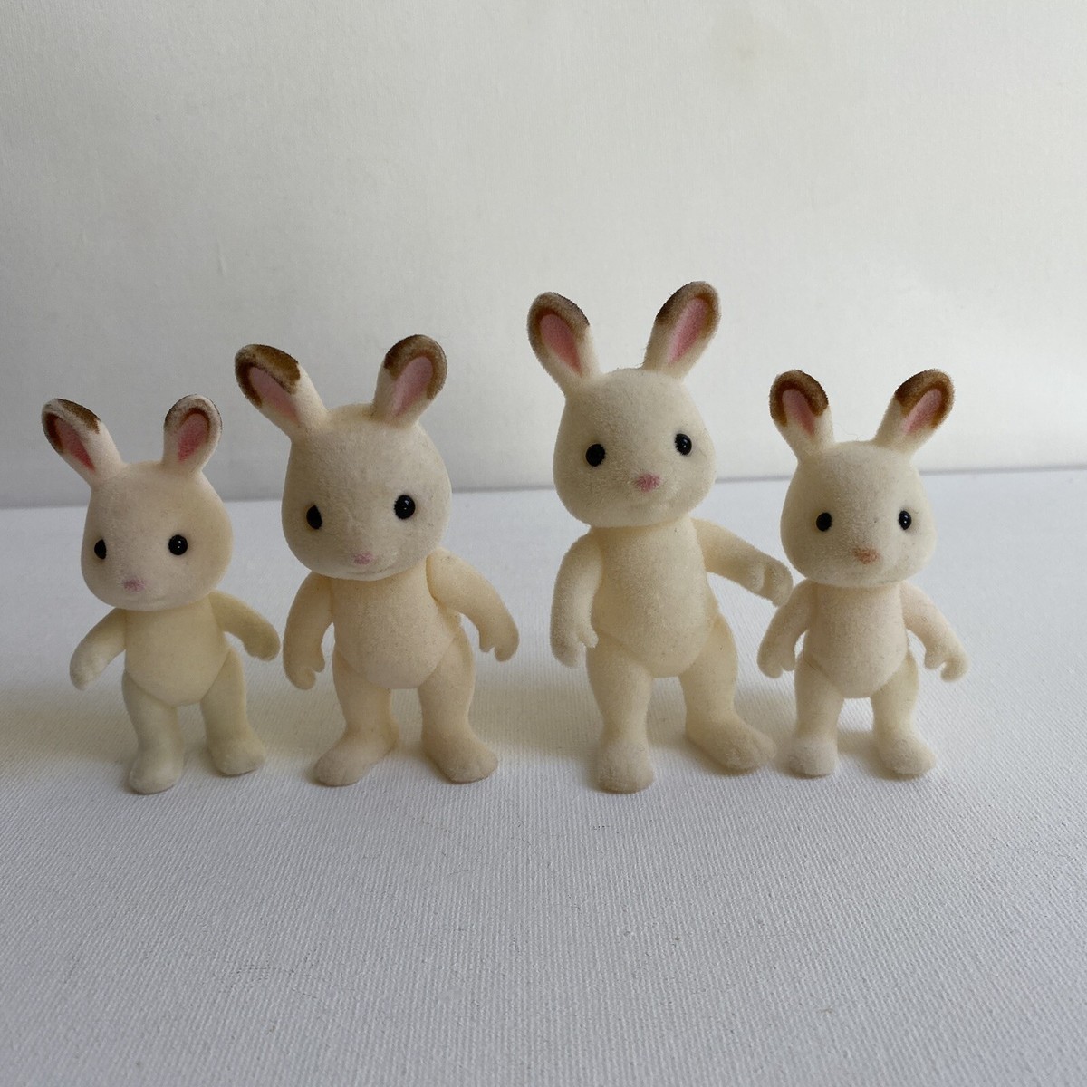 Sylvanian Families Chocolate Rabbit Family Figures Calico Critters