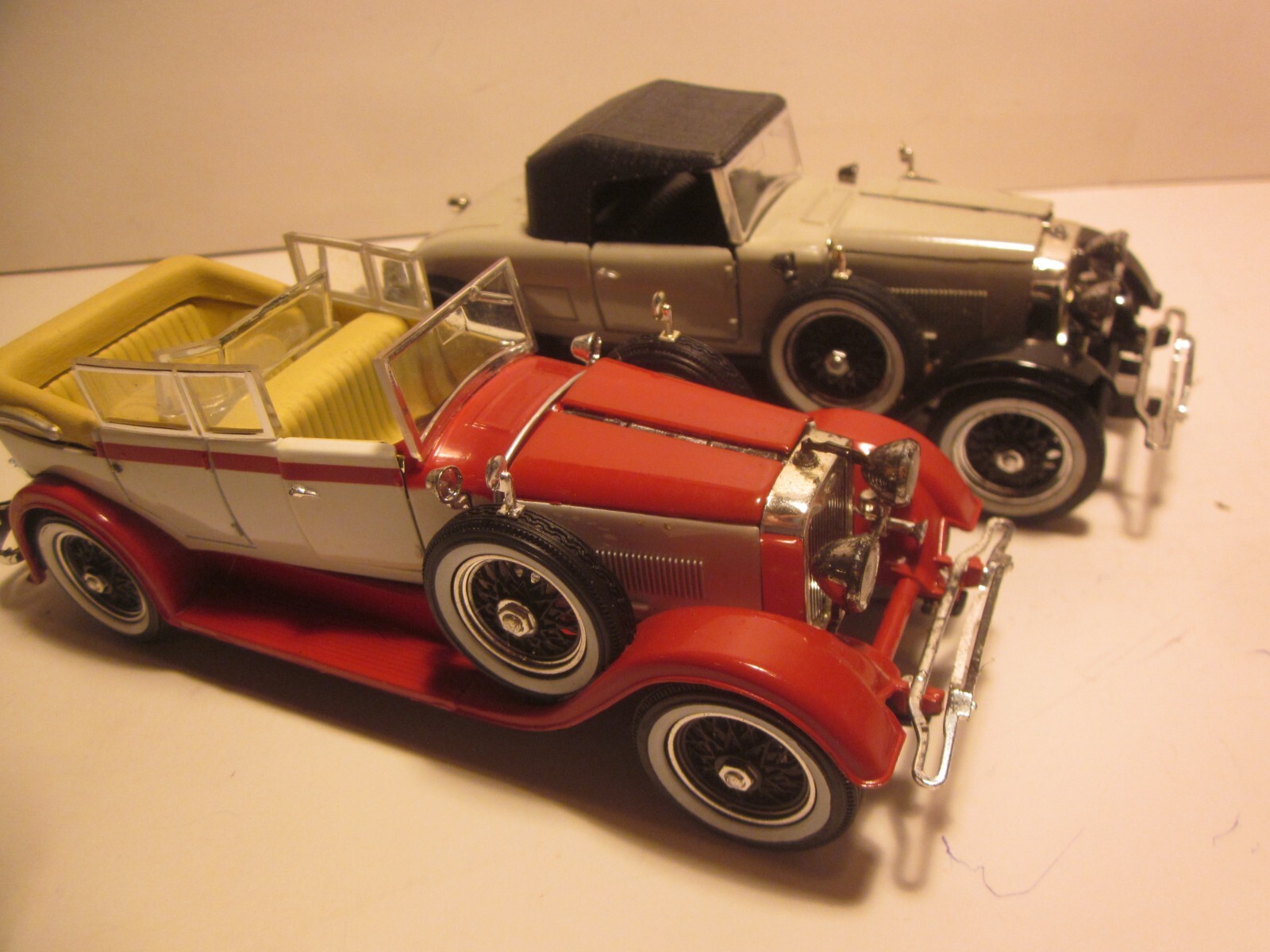 ARKO,CLASSIC DIECAST 1/32 LOT/2, 1926 FORD ROADSTER, 1928 LINCOLN DIETRICH CONV