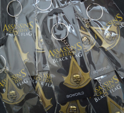 Bioworld Ubisoft 2013 Metal Keychain Keyring Assassins Creed IV Black Flag Crest