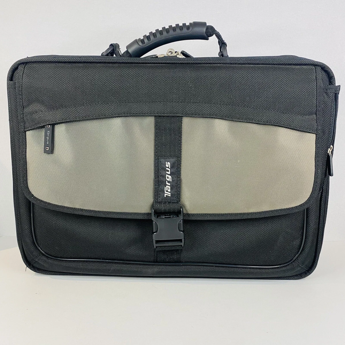 Targus clamshell cheap laptop case