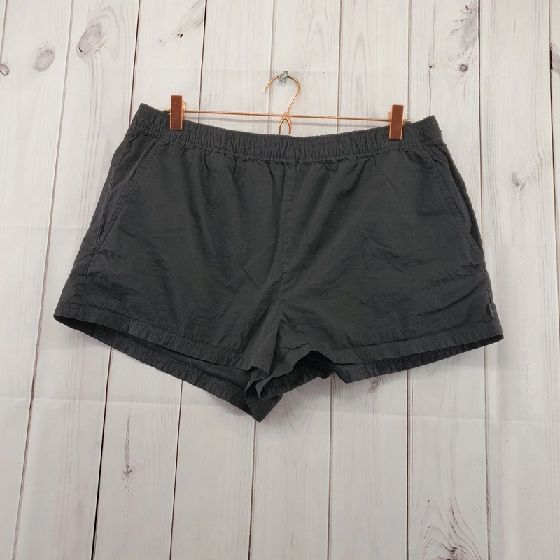 aritzia activewear gym workout nylon pull on shorts
