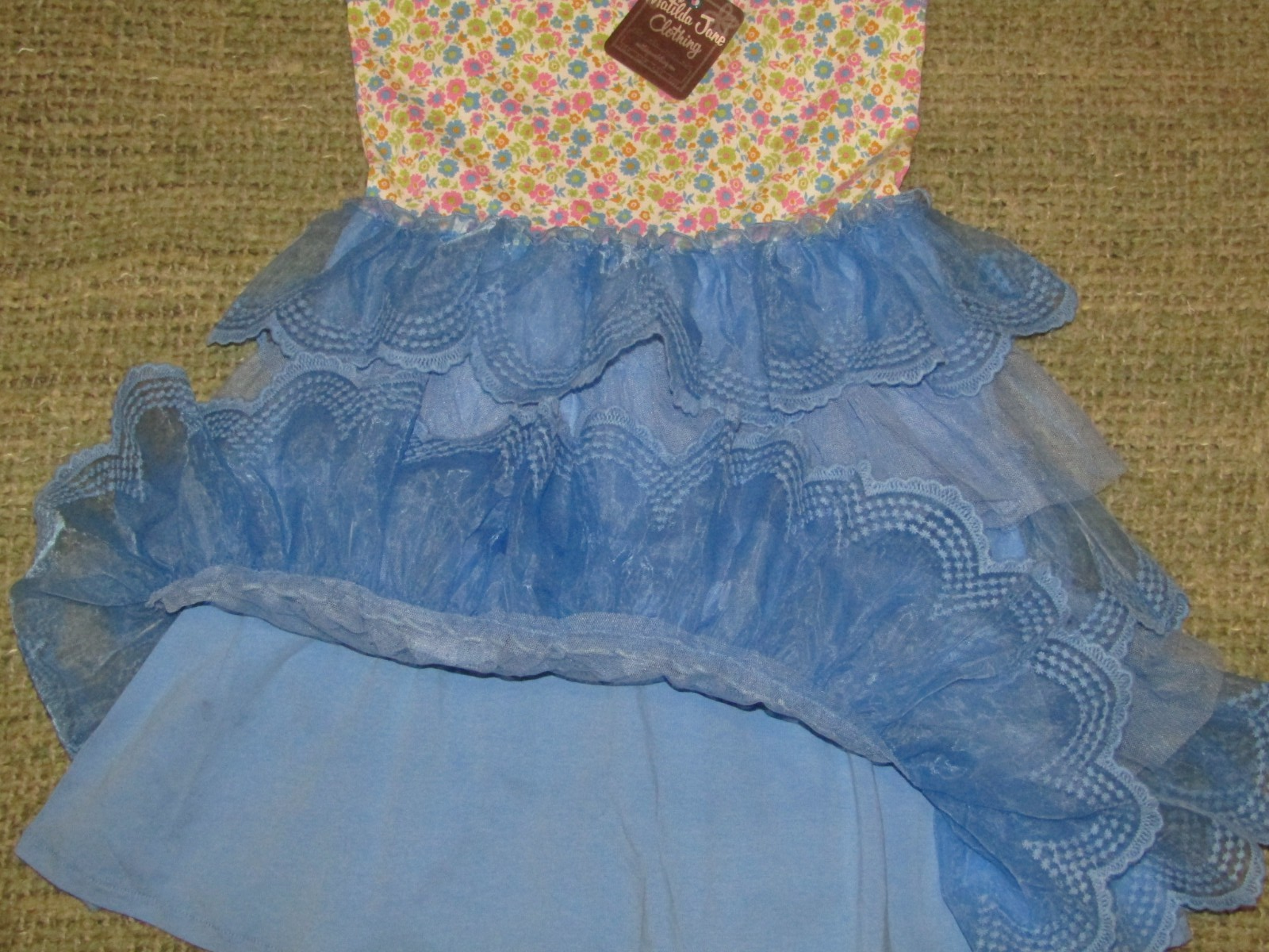 Picture 4 of 6
