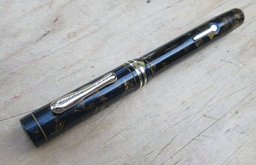Conklin Endura Fountain Pen - Fine Conklin 14k nib - Picture 6 of 14