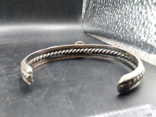 Vintage Silver Bangle Possibly Turquoise Navajo Style Unsigned Tested Approx 20g - Bild 4 von 7