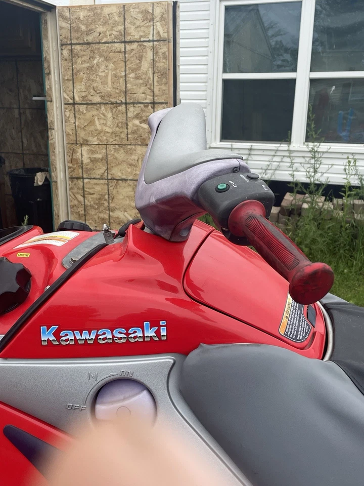 Capuz de comparação de armazenamento chave para 1999 Kawasaki Jet Ski Ultra 150 - Imagem 4 de 4