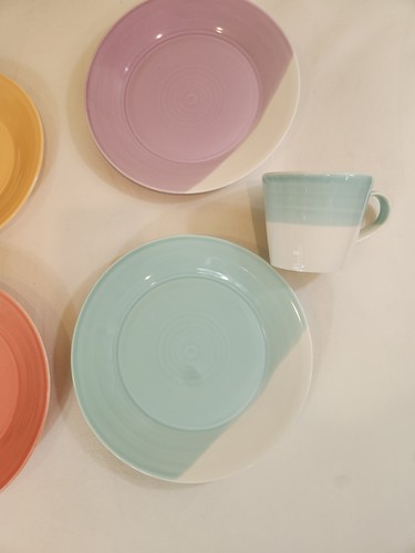 Lot of 6 Royal Doulton 1815 Pastel 9" Dinner Plates London Mugs Cups - Picture 2 of 13