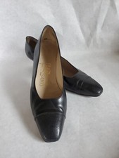vintage salvatore ferragamo shoes 7.5 AA Snake Skin Toe Low Heel Black Leather