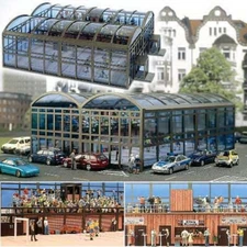 GLASS SPORTS RECREATION GYM COMPLEX / COMMERICIAL GLASS ENCLOSURE - HO Scale KIT
