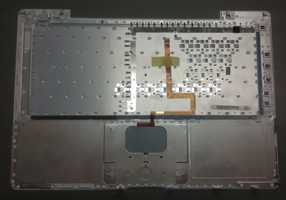 Topcase con Teclado, Touchpad - para Macbook Blanco (A1181) UK, ES, DK, SF, CZ, RU - Imagen 2 de 2