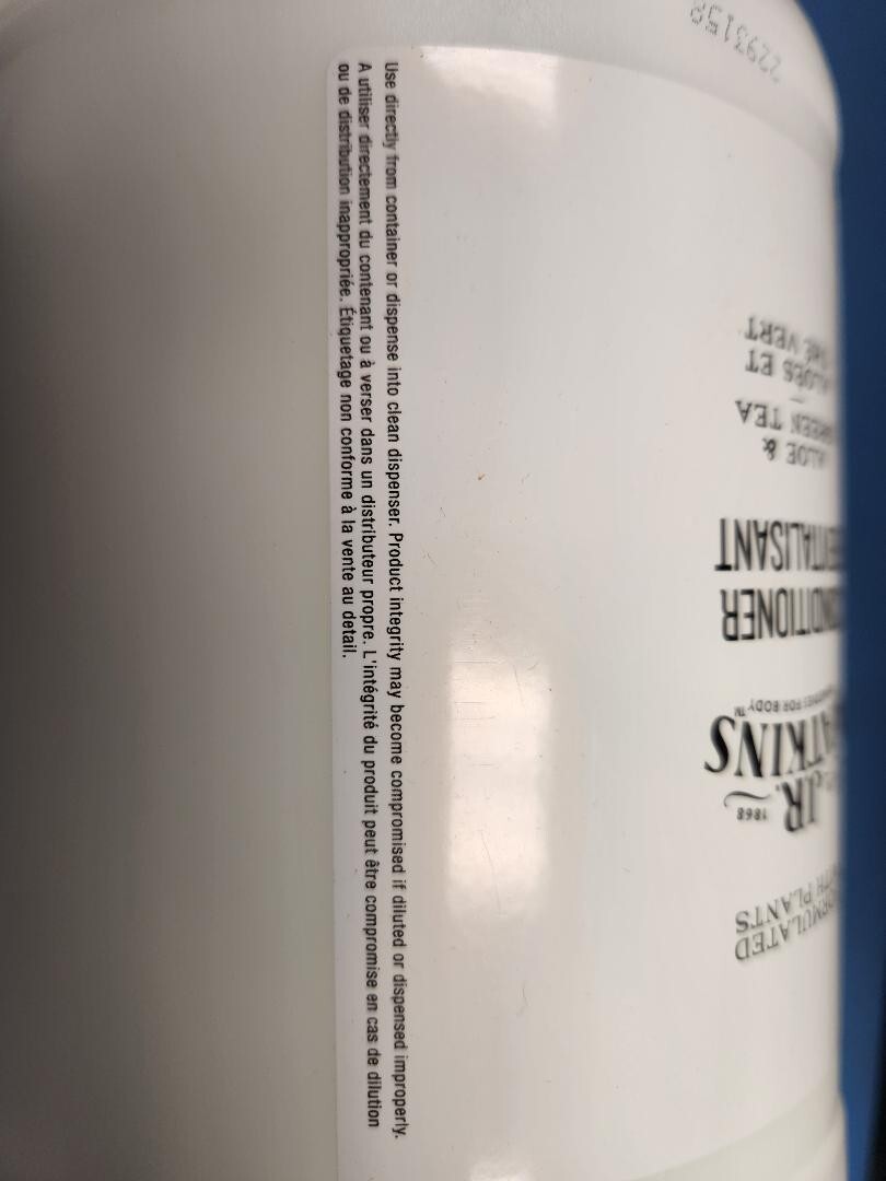 jr watkins aloe and green tea Shampoo & Conditioner 1 Gallon Each.