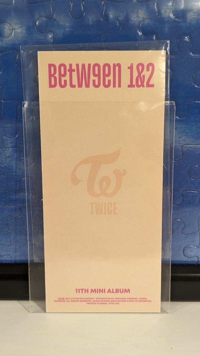TWICE - TWICE BETWEEN 1&amp;2 アルバム　サイン　チェヨン　ブックマーク Twice 11th Mini Album Between 1&2 Hand signed Autographed