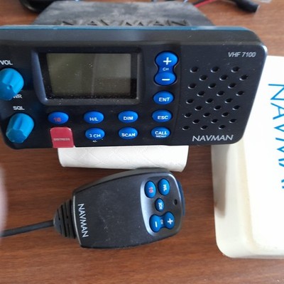 NAVMAN VHF 7100