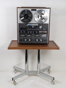 Vintage MCM Rolling Cart Side table, TV, Reel to Reel, Amplifier, Receiver Stand