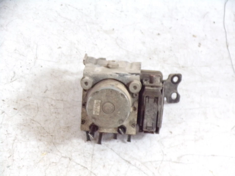 11210 Centralina Pompa ABS Hyundai ix35 2012 - Immagine 2 di 3