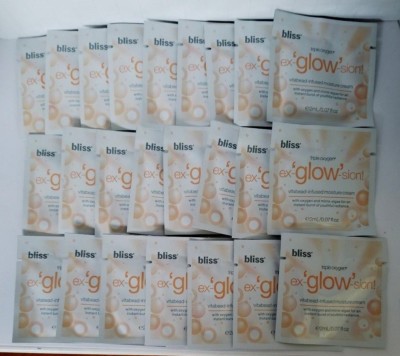 100  BLISS Triple Oxygen ex-GLOW-sion Vitabead Infused Moisture Cream 0.07oz ea