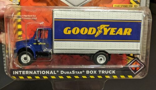 Greenlight 2016 - HD Trucks - International DuraStar Box Truck Goodyear SEALED - Picture 2 of 5