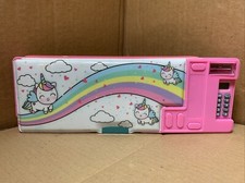 Estuche de Lápices Escolar Multifunción Pop Up Unicornio Diseño Arco Iris Calculadora ROSA