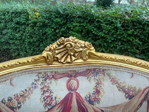 Settee Marquis Loveseat Gold Leaf Tufted Velvet Scenic French Vintage Sofa - Picture 9 of 13