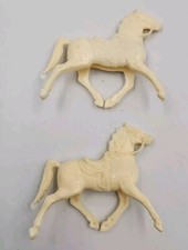 2 Vintage Cream Plastic horse horses for Cowboys western Playset Toy Figures