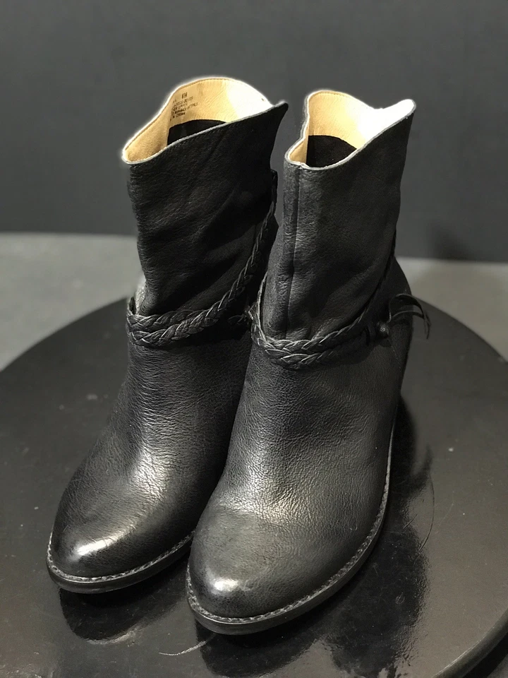 Novo Sapato Feminino Latigo Dosha Tornozelo Couro Preto Tamanho EUA 6 M - Imagem 4 de 4