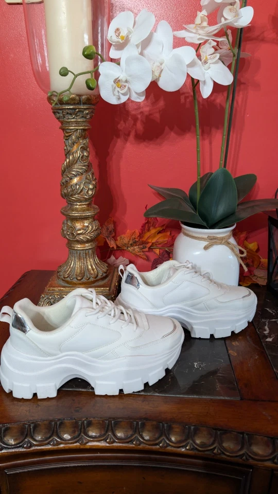 Zapatos de tenis blancos sin marca talla 5 para mujer Foto 3 de 4