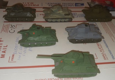 (C-15) 6 Roco T-34s. Painted. Missing Some Pieces. 1:87. Sold As Is. See Pics