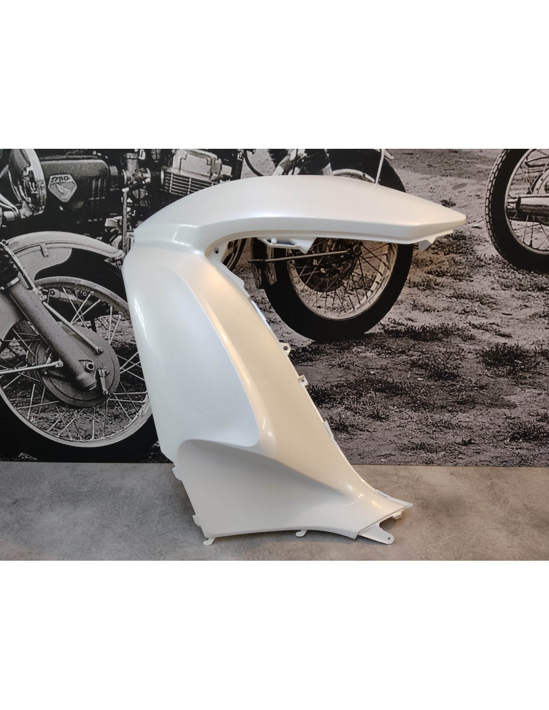 Carenage avant gauche blanc PCX125 protection carrosserie haute résistance