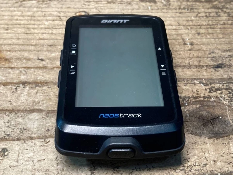 Ciclocomputer GPS Giant Neos Track con attacco/funzionalità confermate - Immagine 2 di 4