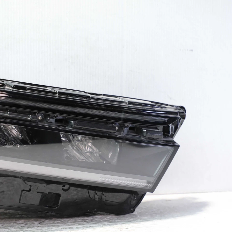 Faro lateral derecho pasajero Honda Pilot 2023-2025 OEM 33100-T90-A01 Foto 4 de 4