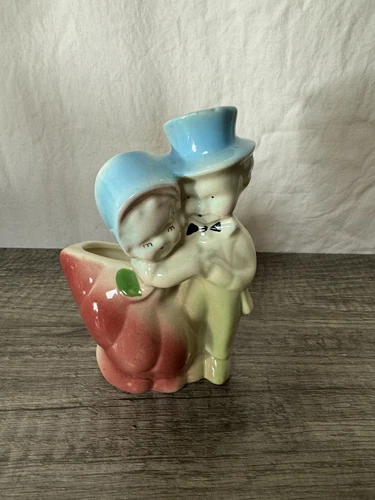 Vintage Shawnee Pottery Victorian Couple Planter/Wedding Cake Topper 1940s ❤️
