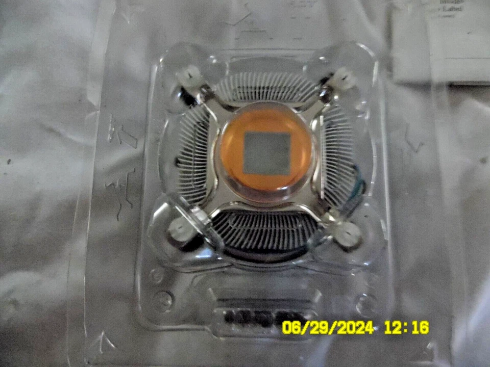 Intel Pentium 840 Dual Core 3.2 GHz EM64T Processor, LGA775 - Image 3 of 4