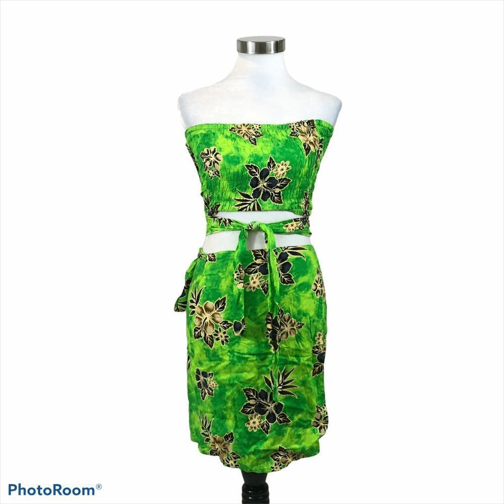 J&J Fashion Hawaii Piece Green Top and Skirt Set