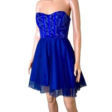 Teezeme blue strapless sweetheart neckline  with lace bodice SZ 5/6