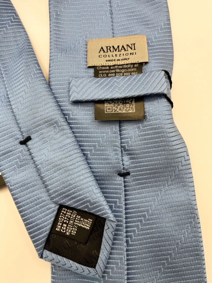 NUEVA CORBATA ARMANI Collezioni 100% Jacquard Azul Seda Hecha en Italia Foto 2 de 3