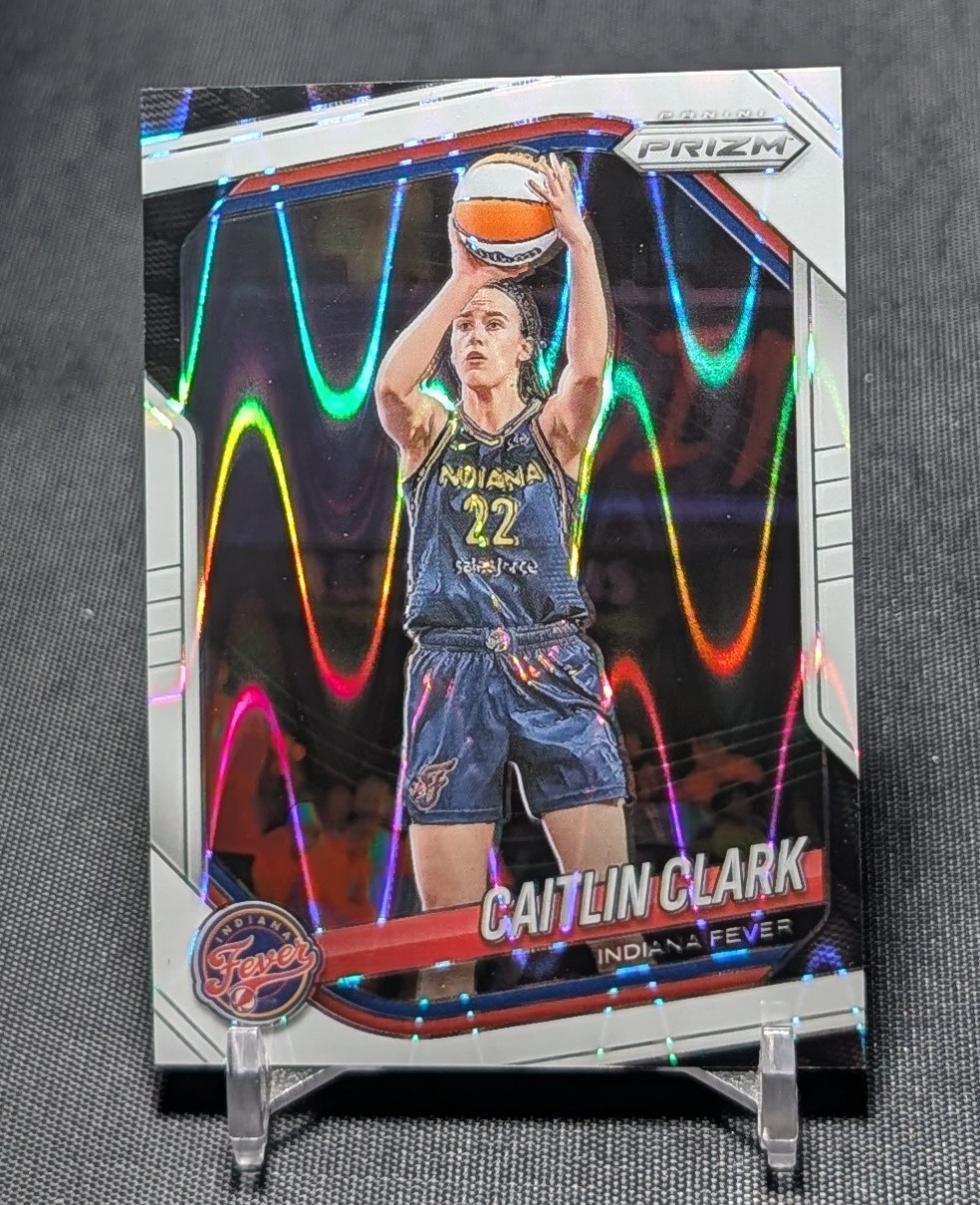 Caitlin Clark White Seismic Holo 2025 Panini Prizm WNBA Card #22 Hawkeyes/Fever view 1