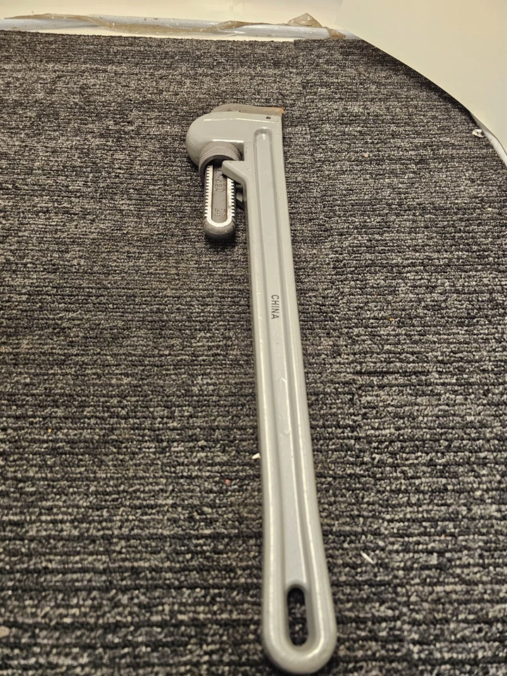 K Tool KTI-49124 24" Aluminum Pipe Wrench with 3-1/2" Jaw Capacity - Image 2 of 4