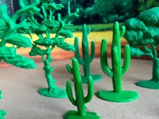 REL RECAST TREES & CACTUS SET REISSUE- 8 PIECES (GREEN)