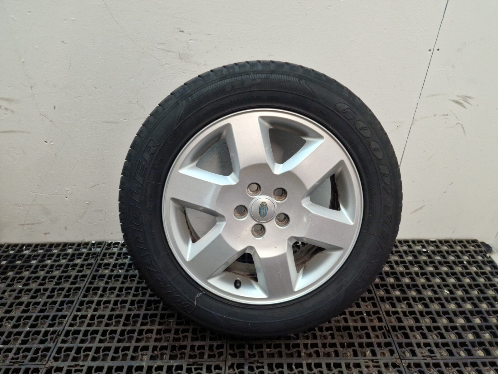 Picture 1 of 6